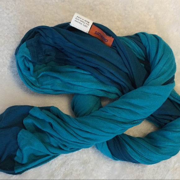 Chan Luu Accessories - Chan Luu reversible wraps around Scarf 🧣cute